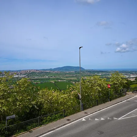 Frühstückspension Recinatum 1296